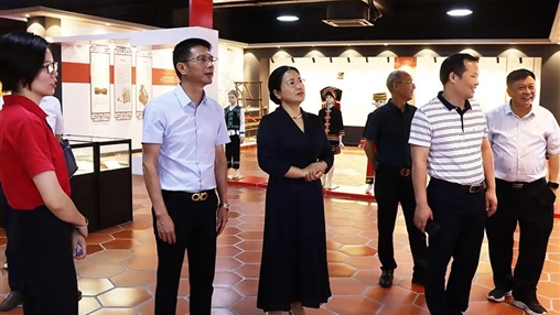 【铸牢中华民族共同体意识】梧州市委统战部副部长黄杰梅莅临百裕调研指导
