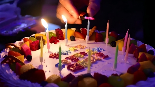 共悦生辰 I 百裕集团举办2024年第二季度员工生日会